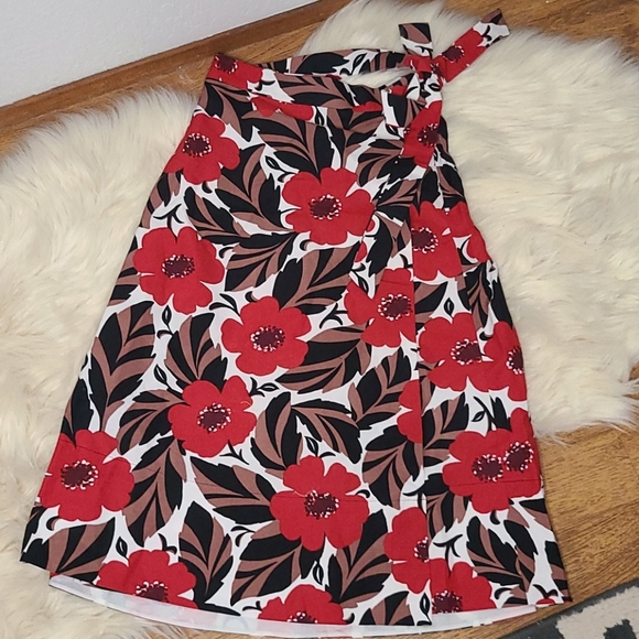 kate spade Dresses & Skirts - NWT Kate Spade red floral wrap skirt size 0